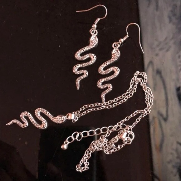 🆕Snake Necklace & Earrings !!! Brand New!!! - Picture 7 of 8